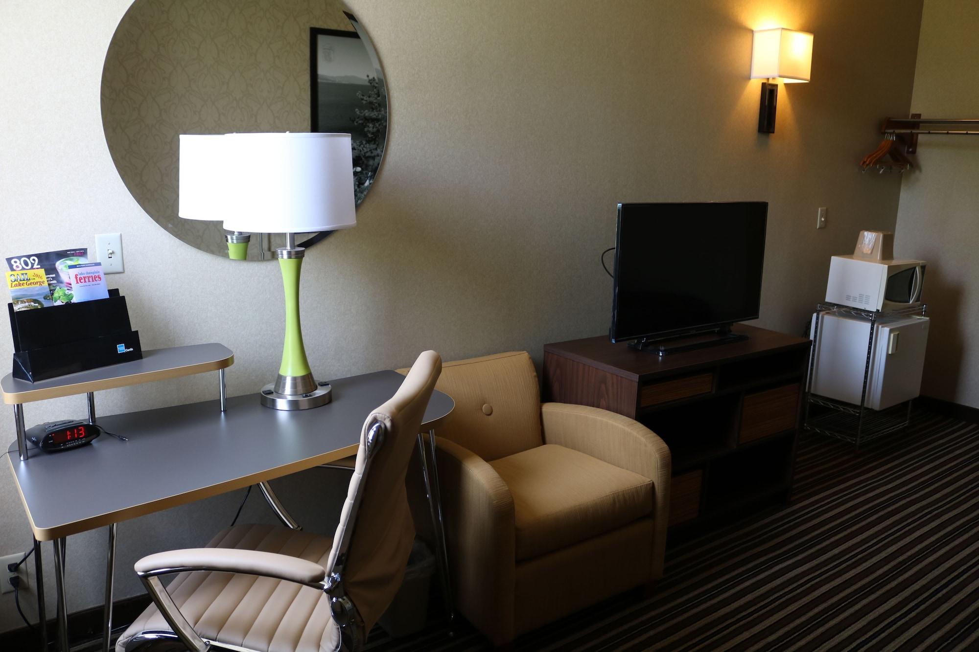 Super 8 By Wyndham Plattsburgh Hotell Eksteriør bilde