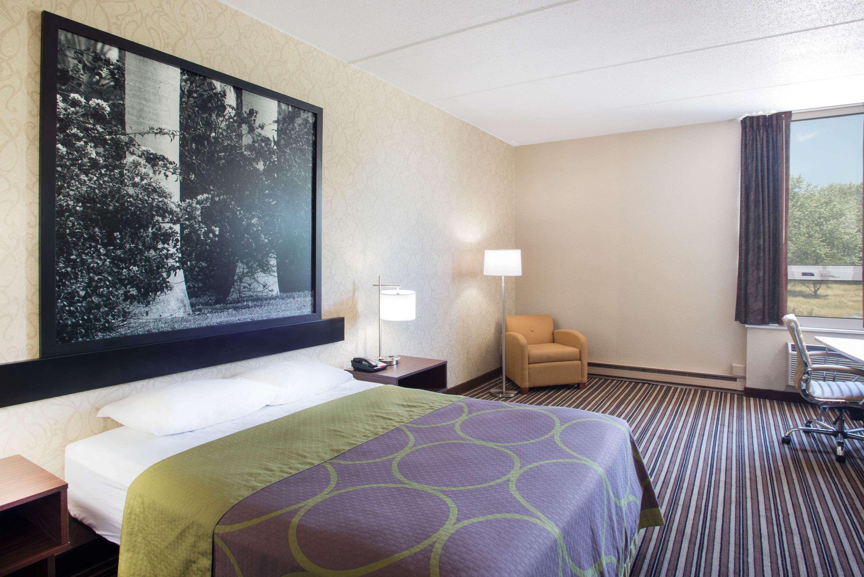 Super 8 By Wyndham Plattsburgh Hotell Eksteriør bilde